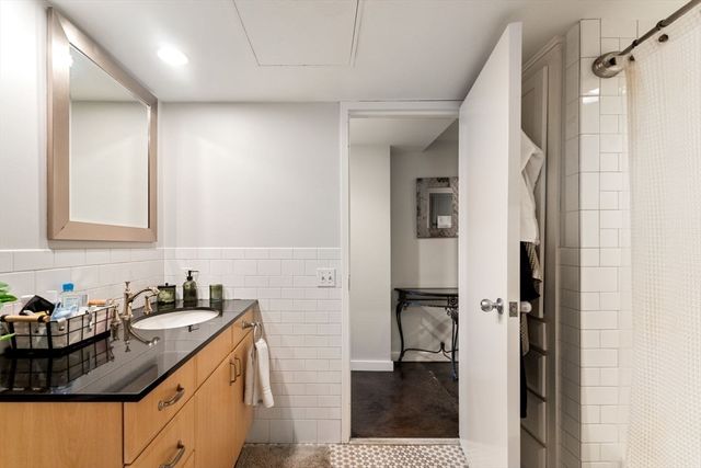 9 W Broadway 112, Boston, MA 02127