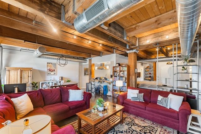 9 W Broadway 112, Boston, MA 02127