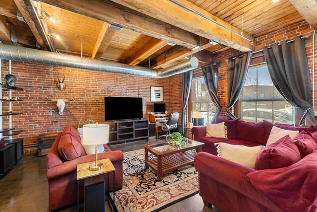 9 W Broadway 112, Boston, MA 02127