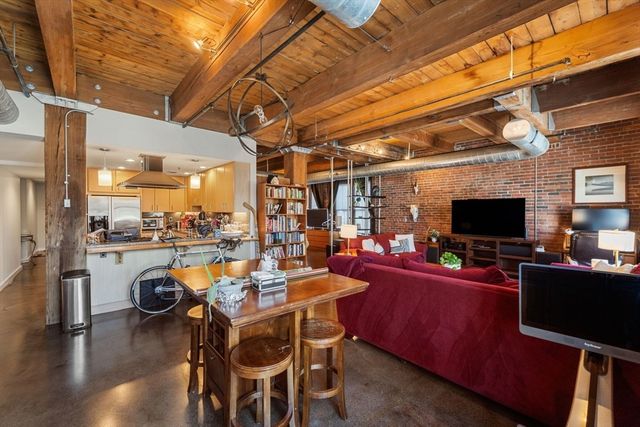 9 W Broadway 112, Boston, MA 02127