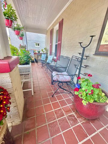 314 Jefferson AVE, Clifton Forge, VA 24422