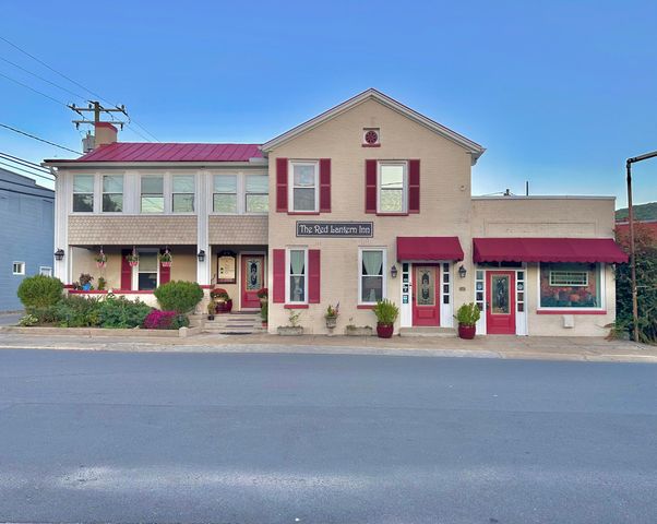 314 Jefferson AVE, Clifton Forge, VA 24422