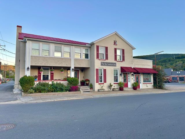 314 Jefferson AVE, Clifton Forge, VA 24422