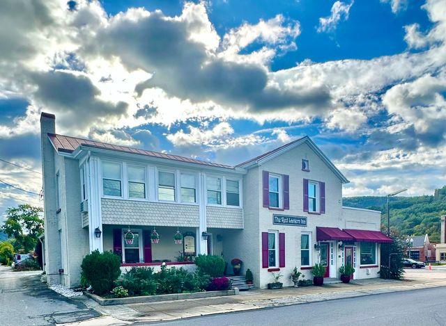 314 Jefferson AVE, Clifton Forge, VA 24422