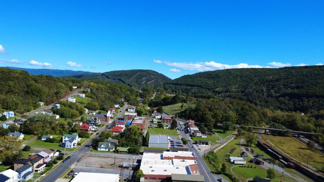 314 Jefferson AVE, Clifton Forge, VA 24422