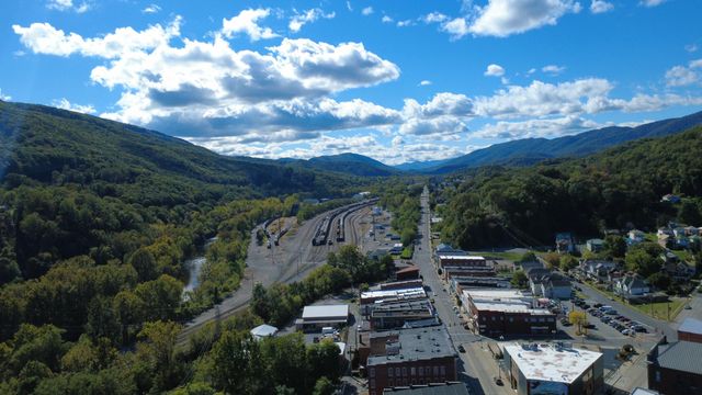 314 Jefferson AVE, Clifton Forge, VA 24422