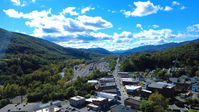 314 Jefferson AVE, Clifton Forge, VA 24422