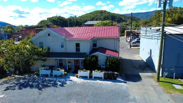 314 Jefferson AVE, Clifton Forge, VA 24422