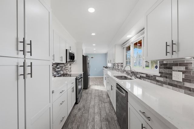 1820 Richmond St, Sacramento, CA 95825