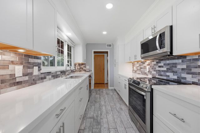 1820 Richmond St, Sacramento, CA 95825