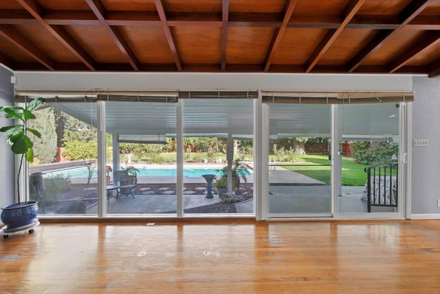 1820 Richmond St, Sacramento, CA 95825