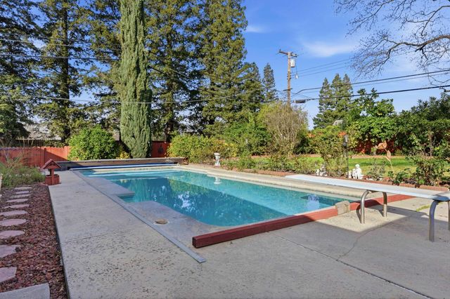 1820 Richmond St, Sacramento, CA 95825