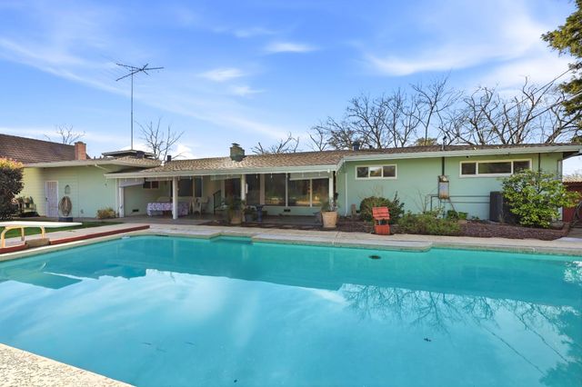 1820 Richmond St, Sacramento, CA 95825