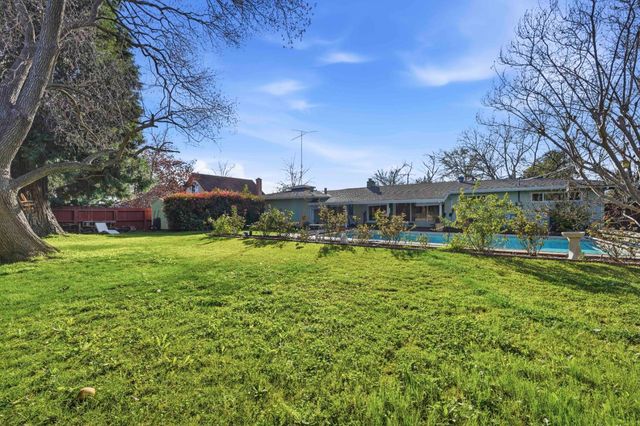 1820 Richmond St, Sacramento, CA 95825