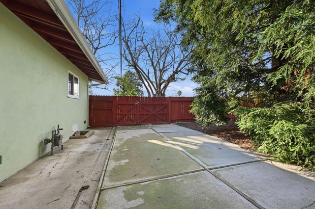 1820 Richmond St, Sacramento, CA 95825