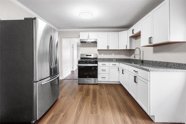 7052 Studebaker Avenue, Warren, MI 48091