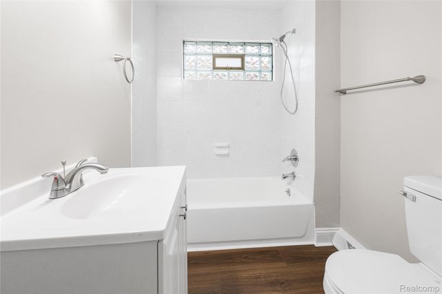 7052 Studebaker Avenue, Warren, MI 48091