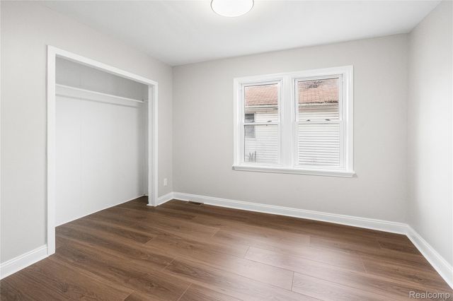 7052 Studebaker Avenue, Warren, MI 48091