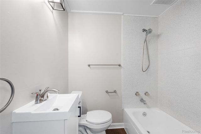 7052 Studebaker Avenue, Warren, MI 48091