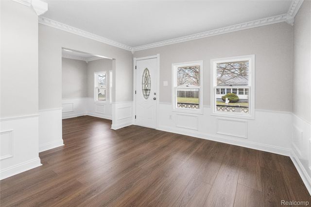 7052 Studebaker Avenue, Warren, MI 48091