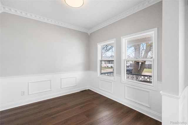 7052 Studebaker Avenue, Warren, MI 48091