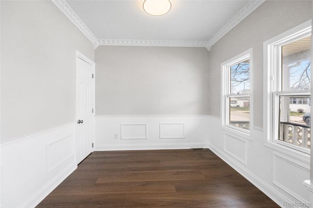 7052 Studebaker Avenue, Warren, MI 48091