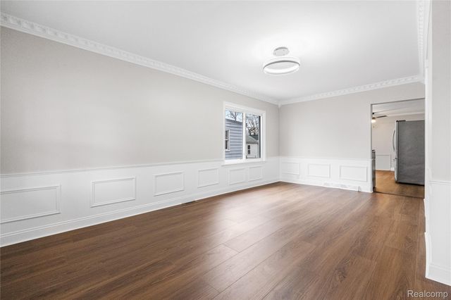 7052 Studebaker Avenue, Warren, MI 48091