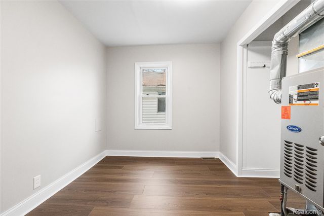 7052 Studebaker Avenue, Warren, MI 48091