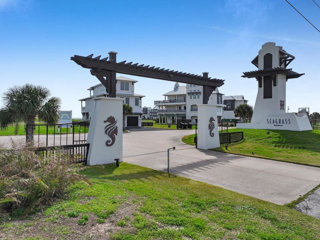 402 Seagrass, Gilchrist, TX 77617