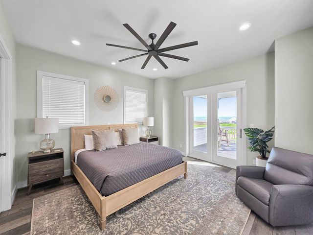 402 Seagrass, Gilchrist, TX 77617