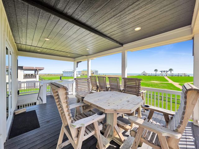 402 Seagrass, Gilchrist, TX 77617