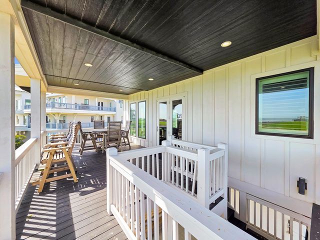 402 Seagrass, Gilchrist, TX 77617