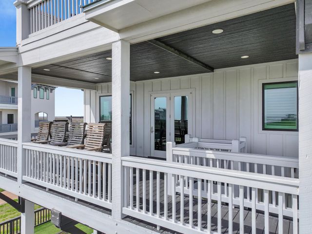 402 Seagrass, Gilchrist, TX 77617