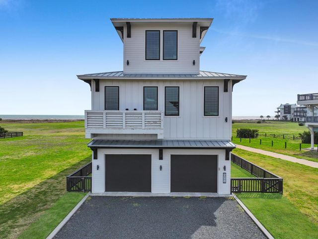 402 Seagrass, Gilchrist, TX 77617