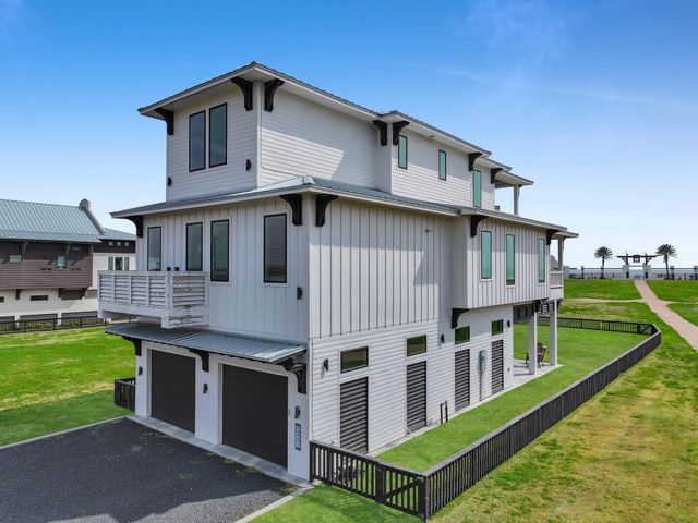 402 Seagrass, Gilchrist, TX 77617