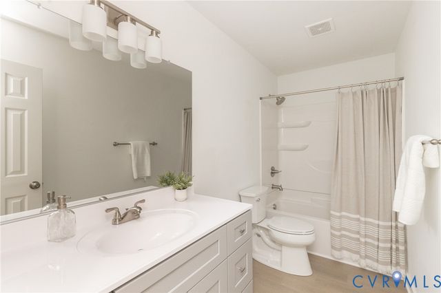 3230 Hollyglen Ct, Chesterfield, VA 23112
