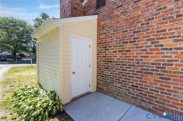 3230 Hollyglen Ct, Chesterfield, VA 23112