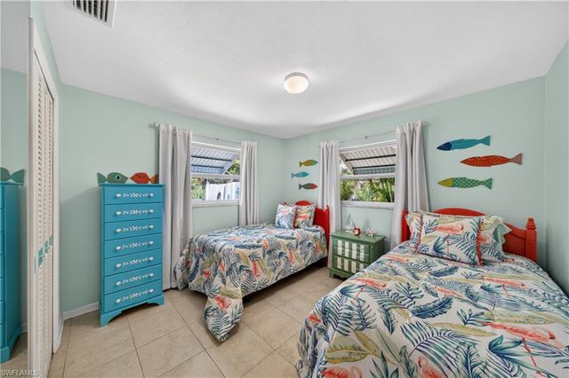 1407 SE 30th ST, Cape Coral, FL 33904