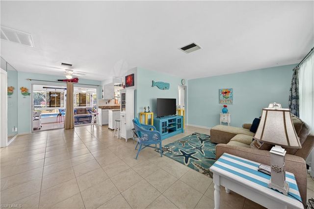 1407 SE 30th ST, Cape Coral, FL 33904