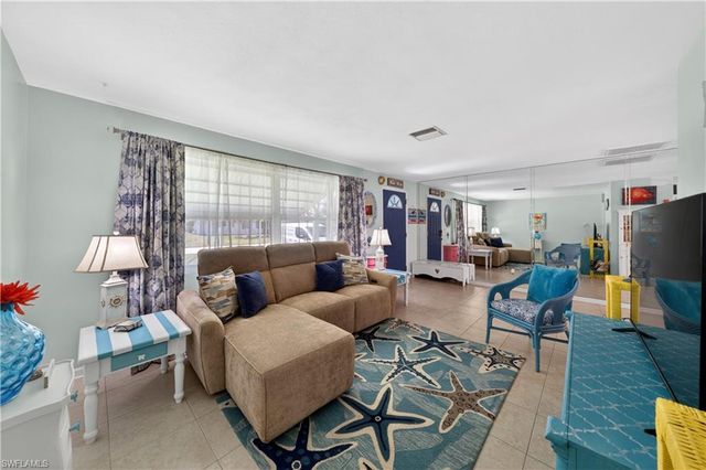 1407 SE 30th ST, Cape Coral, FL 33904