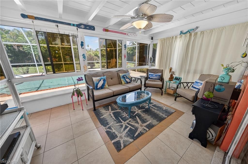 Image 18 of property listing at 1407 SE 30th ST, Cape Coral, FL 33904