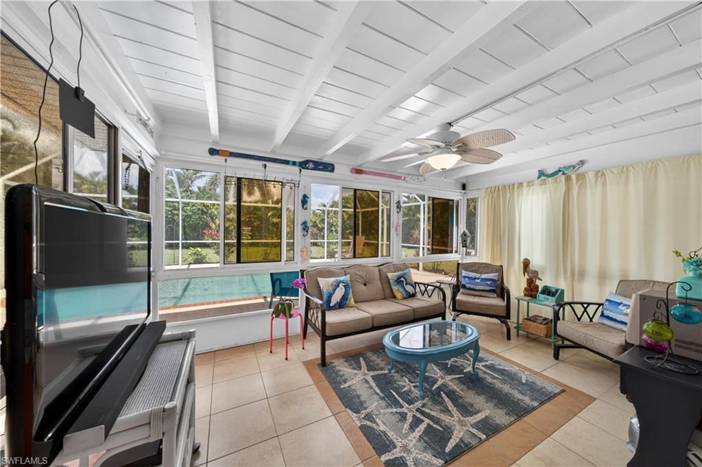Image 20 of property listing at 1407 SE 30th ST, Cape Coral, FL 33904