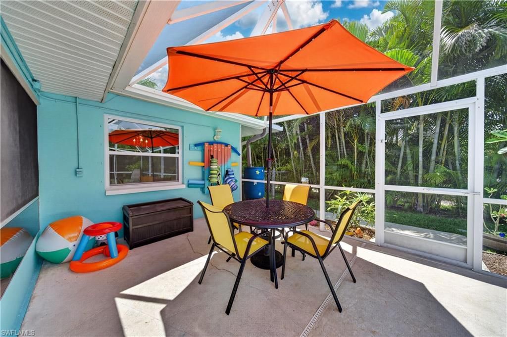 Image 26 of property listing at 1407 SE 30th ST, Cape Coral, FL 33904