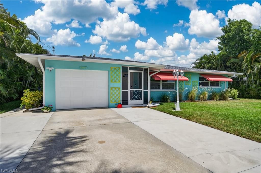 Image 33 of property listing at 1407 SE 30th ST, Cape Coral, FL 33904