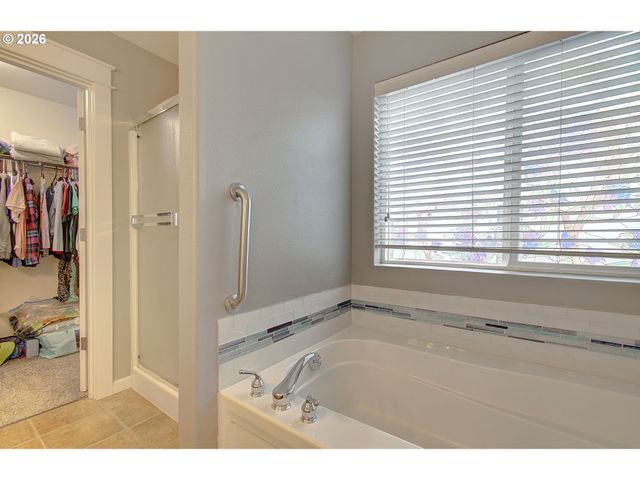 611 Nw 21ST Ave, Battle Ground, WA 98604