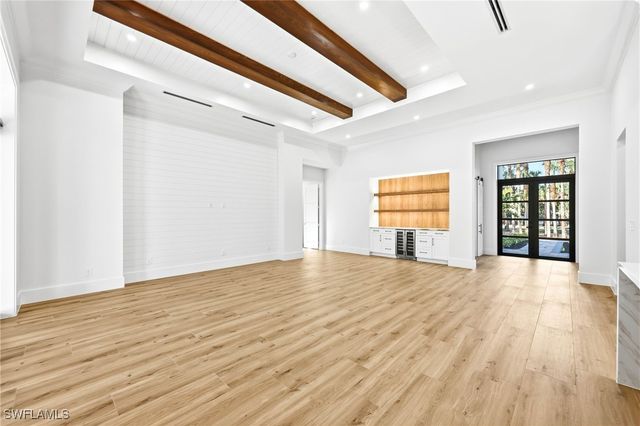 772 11th ST NW, Naples, FL 34120