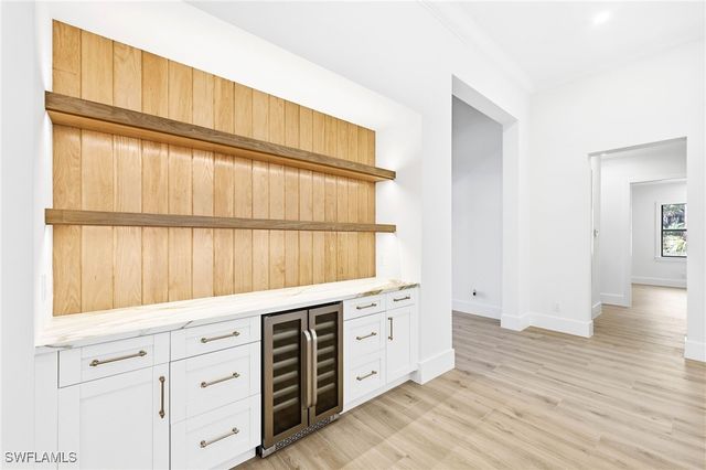 772 11th ST NW, Naples, FL 34120