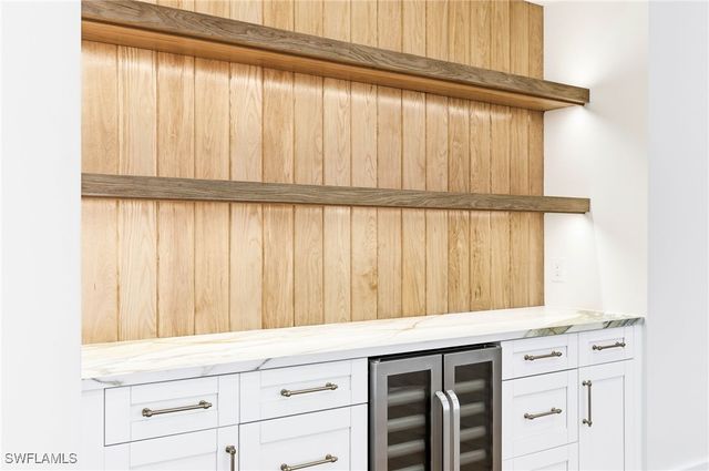 772 11th ST NW, Naples, FL 34120