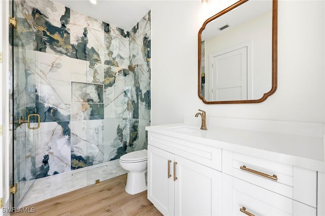 772 11th ST NW, Naples, FL 34120