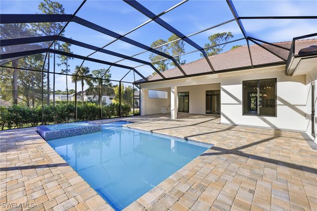 772 11th ST NW, Naples, FL 34120